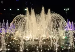 Светомузыкальный фонтан Светомузыкальный фонтан
